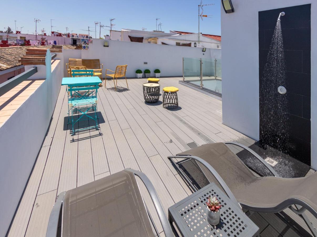 Nine O Clock San Luis Skyview Apartment Seville Exterior photo
